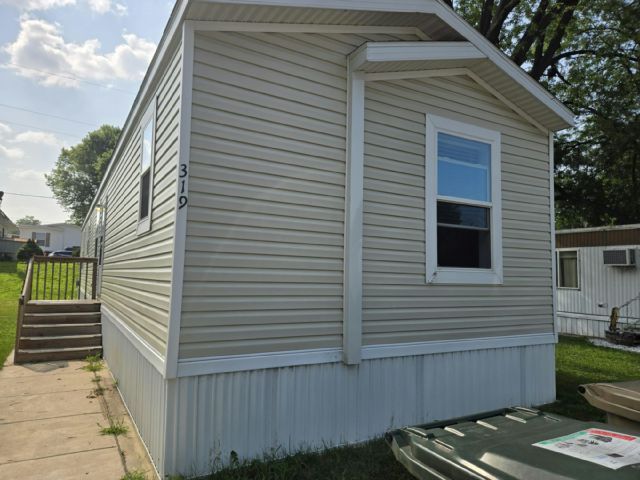 Building Photo - 319 Oriole Ln