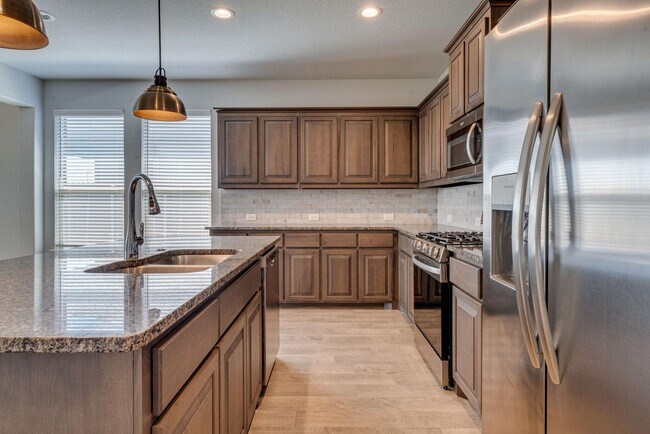 Foto del edificio - 15916 Farringdon St