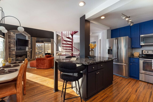 Foto del edificio - 585 Granny Lewis Ln