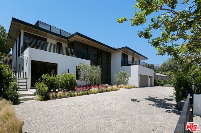 Building Photo - 219 Homewood Rd