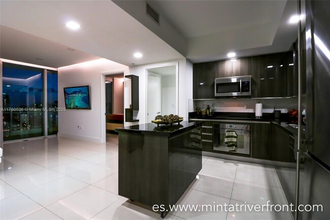 Foto del edificio - 92 SW 3rd St