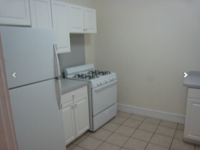 Building Photo - 54 Egmont St