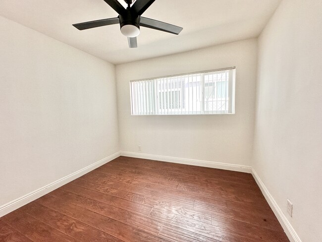 Building Photo - 6025 Whitsett Ave