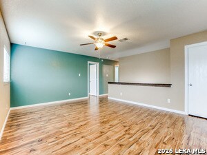 Foto del edificio - 123 Clover Creek