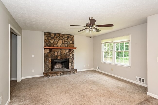 Building Photo - 2094 Toonigh Rd