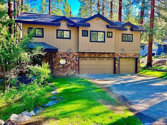 Foto principal - Luxury Tahoe 5 bedroom 3 car garage home i...