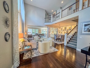 Building Photo - 4623 Da Vinci St