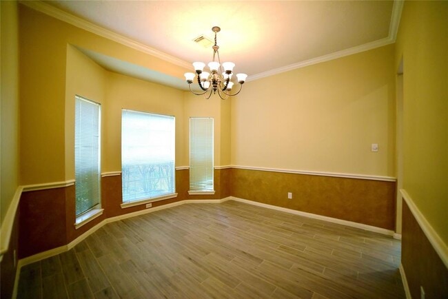Building Photo - 1011 Bristol Way