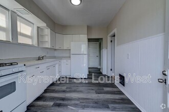 Building Photo - 3953 Tholozan Ave