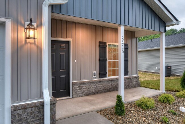 Foto del edificio - New Construction single family home for lease