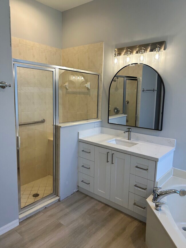 Foto del edificio - 259 Glen Eagle Cir