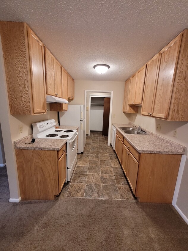 Primary Photo - 515 30th Ave N