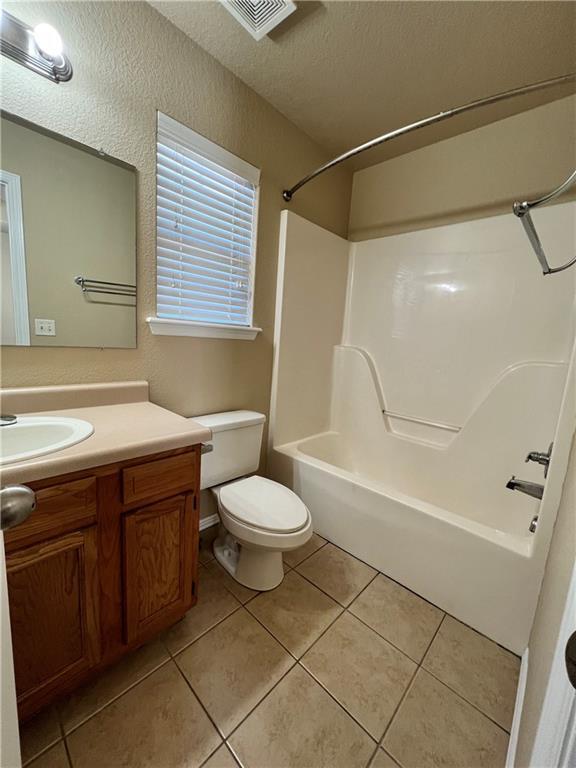 Building Photo - 651 Appleridge Dr