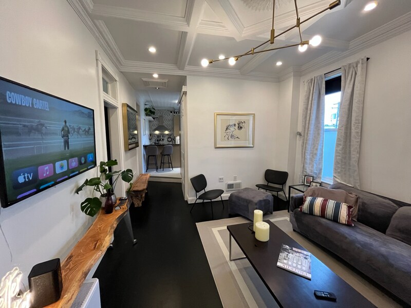 Foto principal - 2280 N Clybourn Ave