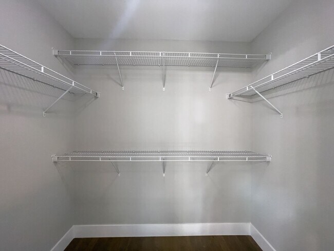 Foto del edificio - Stunning Three-Bedroom Home near Biltmore ...