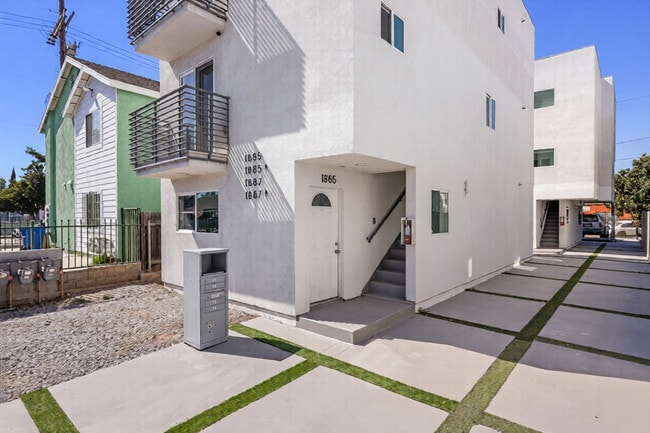 Foto del edificio - 1885 1/2 W 20th St