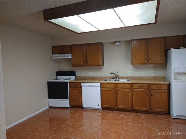 Foto del edificio - Byrd Blvd 326
