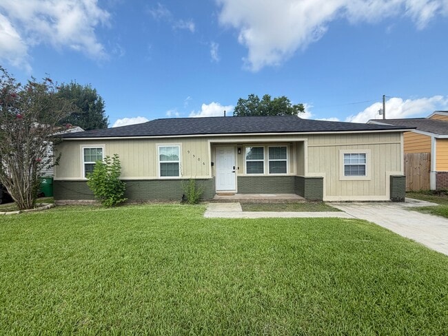Photo - 9506 Sierra Dr House