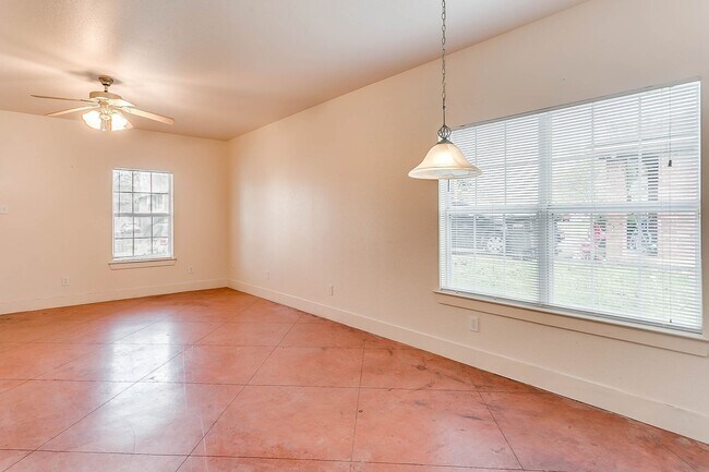 Building Photo - Wayside Duplex