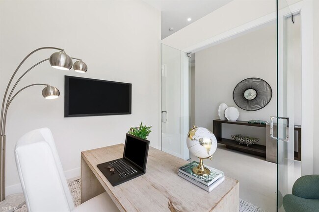 Foto del edificio - 3 br, 3 bath House - 1914 NE 20th Ave