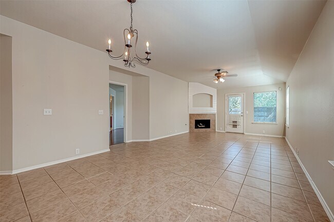 Building Photo - 5910 Spring Sunrise Dr