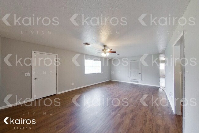 Building Photo - 5129 Leland Dr.
