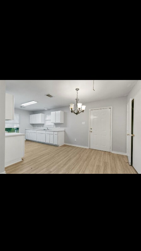 Building Photo - 4819 Frankford Ct