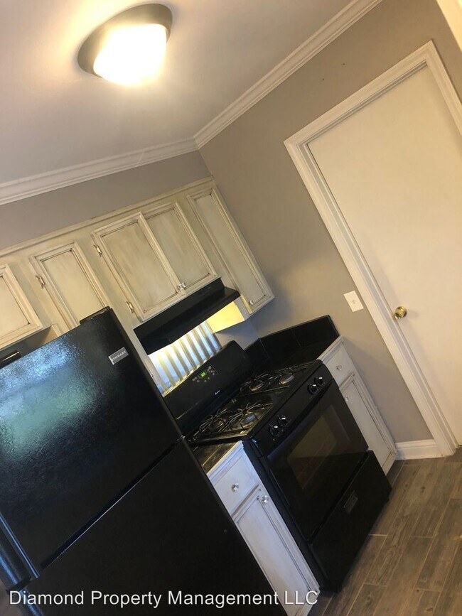 Building Photo - 3 br, 1.5 bath House - 1210 Ella Circle