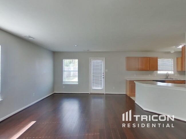 Foto del edificio - 21231 Shadow River Ln