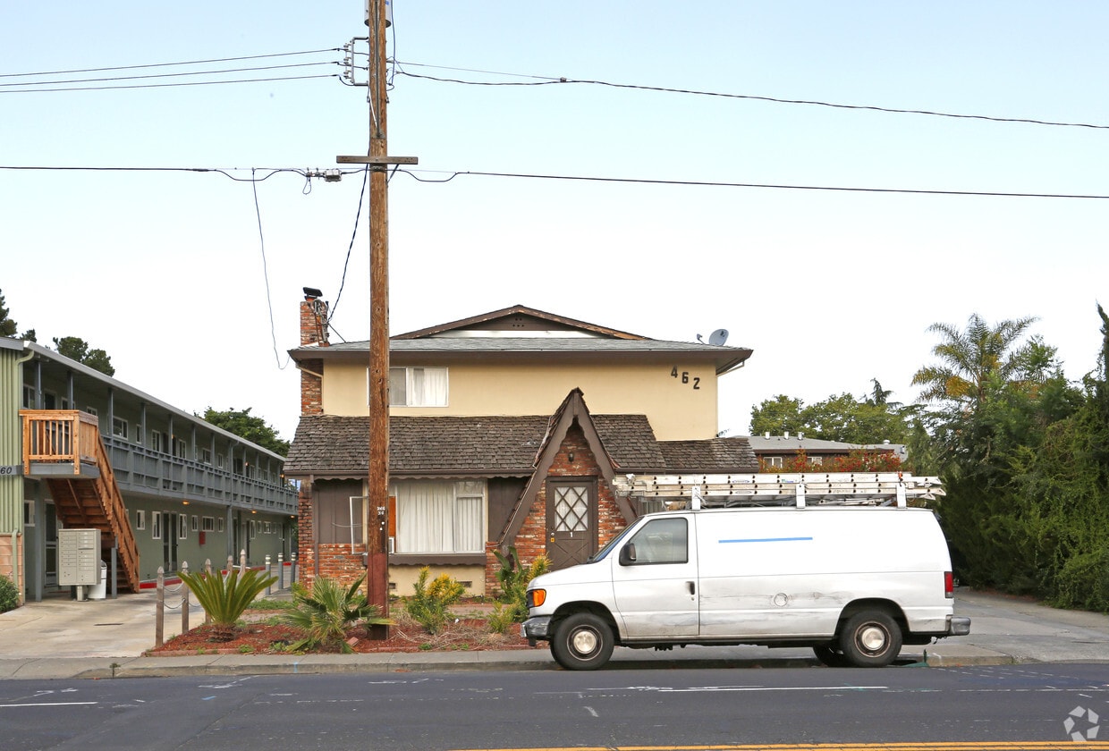Building Photo - 462 N Winchester Blvd