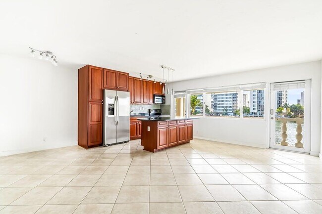 Foto del edificio - 2895 NE 32nd St