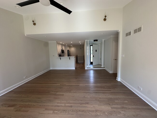 Building Photo - 234 Cascade Dr