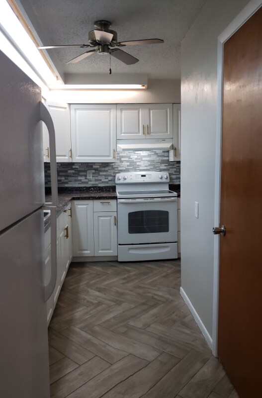 Building Photo - 805 Maple Ave