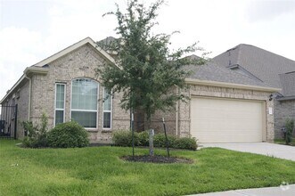 Building Photo - 24319 Bello Everett Lake Dr