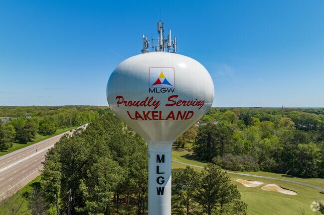 Lakeland is a quaint residential suburb on the eastern side of the Memphis metro area.