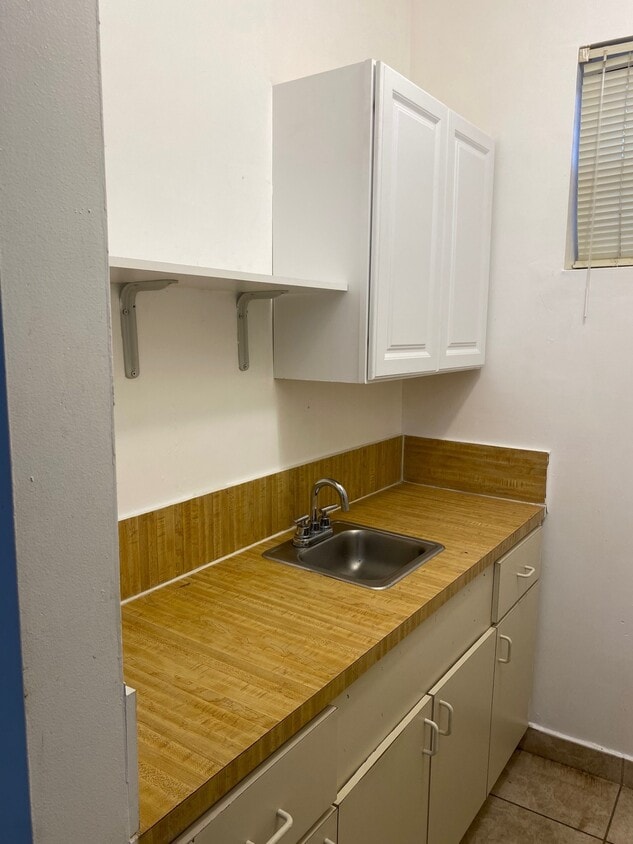 Primary Photo - 7131 SW 13th Ter