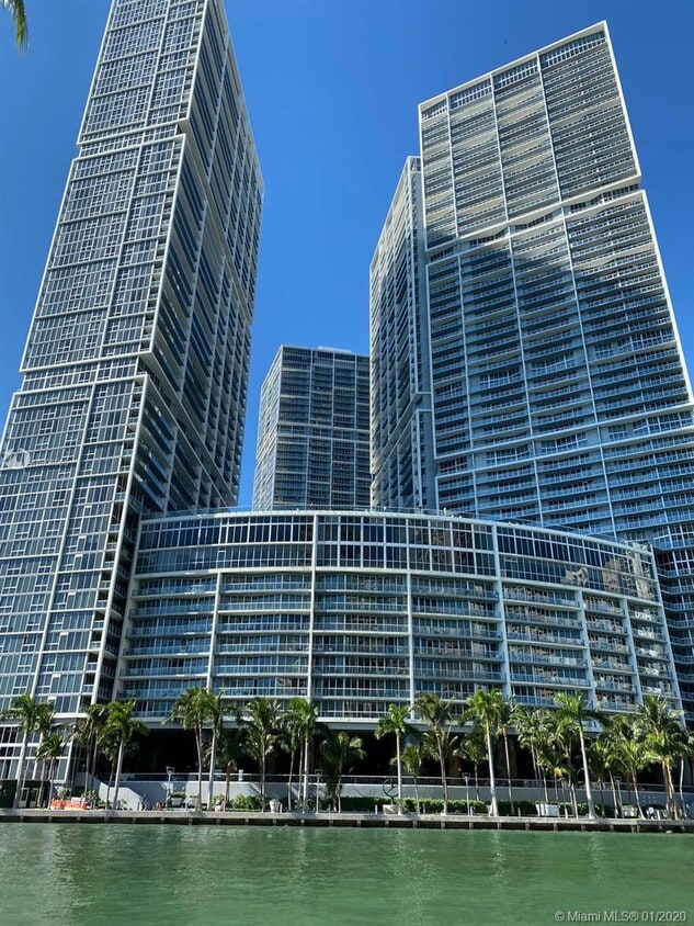 Primary Photo - 475 Brickell Ave