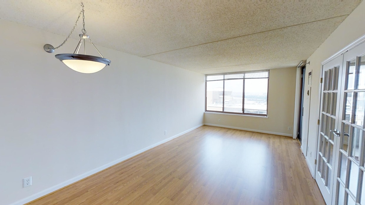 Photo - Lenox Club Apartments