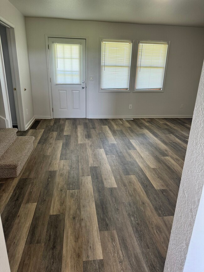 Building Photo - 6421 Samaria Rd