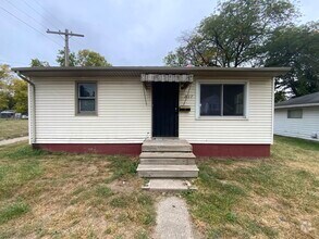 Building Photo - 827 Johnson St