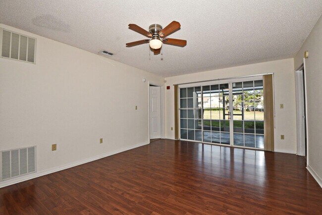 Building Photo - 3108 Clubside Drive