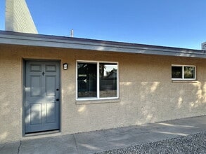 Building Photo - 3701 N 9th Pl