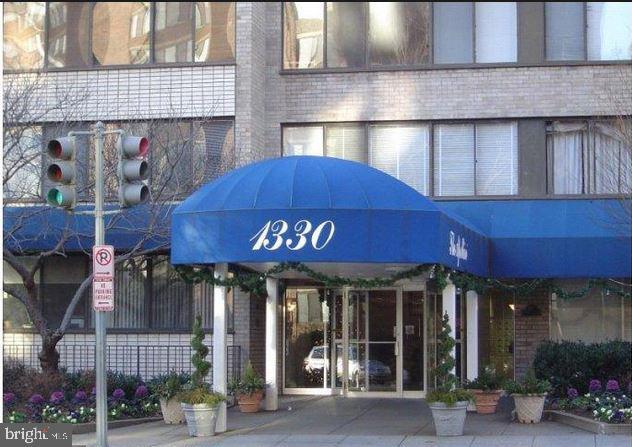 Foto principal - 1330 New Hampshire Ave NW