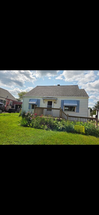 Primary Photo - 741 E 36th St