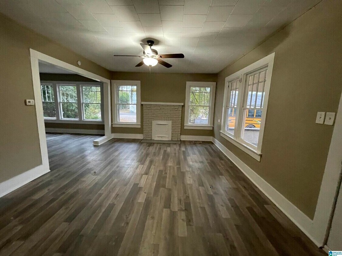 Primary Photo - Newly Renovated 3 Bedroom Pinson Area
