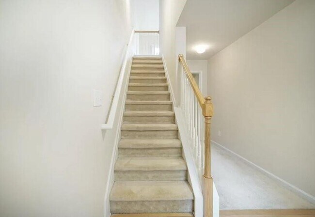 Foto del edificio - 2251 Landing Ridge Dr