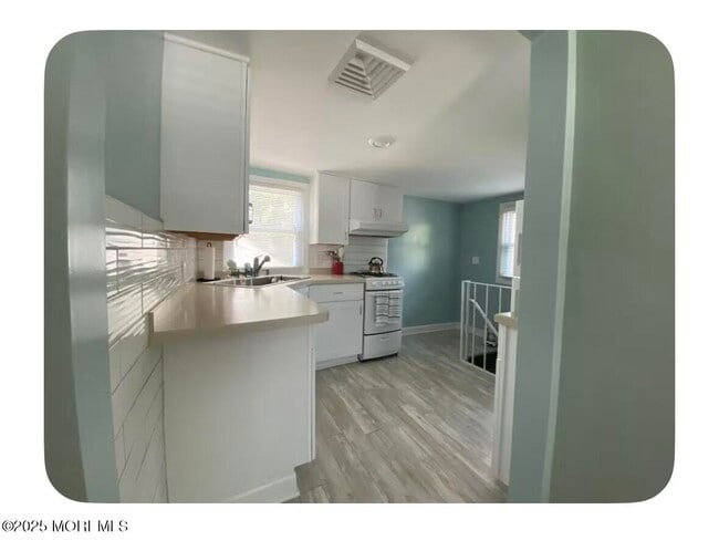 Building Photo - 222 Norwood Ln