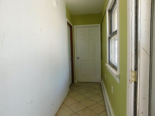 Building Photo - 1340 Orchard Ave