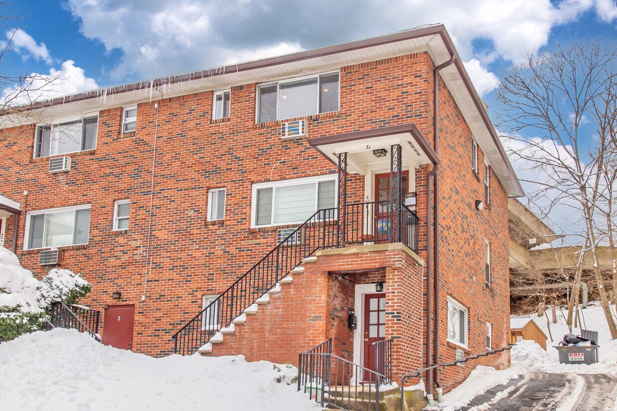 51 Espy Rd Unit 20C, Caldwell, NJ 07006 Condo for Rent in Caldwell