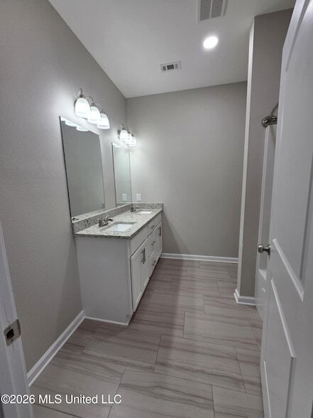 Building Photo - 117 Ridge Ln